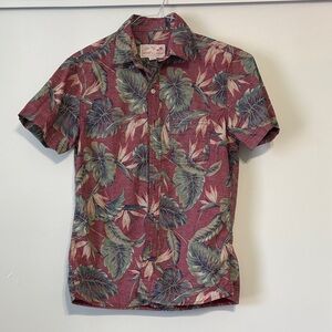 American Eagle Outfitters Red and Green Leaf Print Shirt